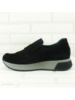 Mocasín deportivo Lince, modelo 2369, color negro, con elástico, plataforma, de ante, vista interior