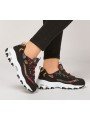 Zapatillas deportivas Skechers D'Lites Mountain Alps 149100 BKRD Negro Tartan Rojo, con cordones, vista outfit.