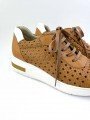 Deportivas lince modelo 12902, piel troquelada, color marron, con cordones, con cuña. vista portada