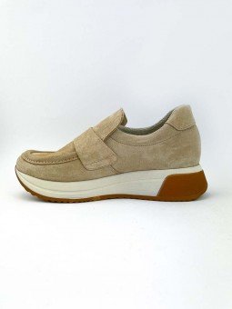 Mocasín deportivo Lince, modelo 15202, color camel claro, con elástico, plataforma, de ante, vista  lateral interior