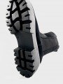 Botines Chelsea Piel Serraje Plataforma Track, modelo 11551,  color Negro, made in Spain, vista suela