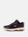 Botines Skechers Go Run Trail Altitude Highly Elevated, modelo 128206 bkpr, color negro-morado, vista lateral.