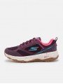 Zapatillas de montana Skechers GOrun Trail Altitude New Adventure, modelo 128205 plum, color morado, vista lateral